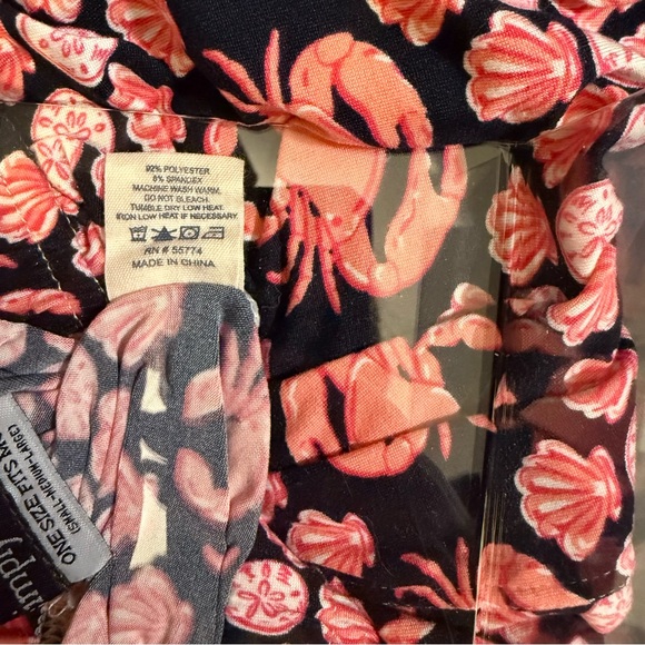 Like New Simply Southern Crab and Seashell Leggings - Picture 4 of 4